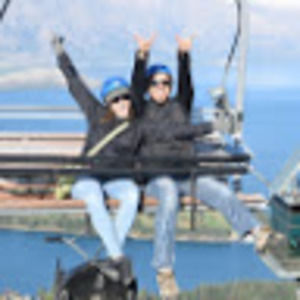 Meet your Posher, Caroline